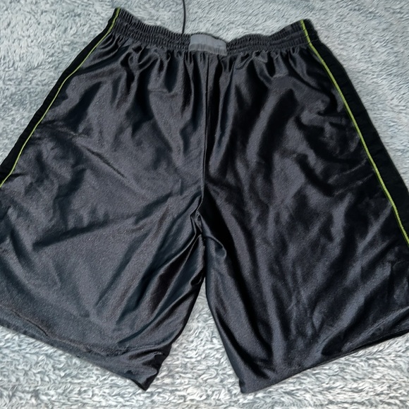 Nike Shorts Size XL - Picture 10 of 12